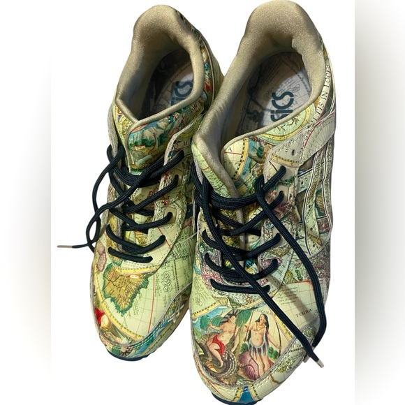 ASICS - Picture 2 of 7